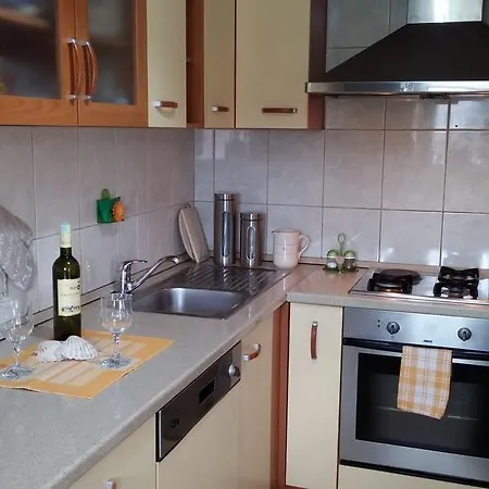 Apartman Lala With Balcony Kastela