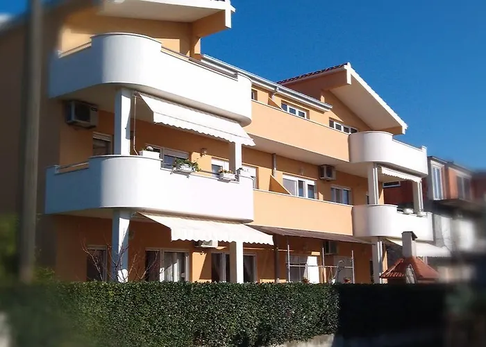 דירה Lala With Balcony *